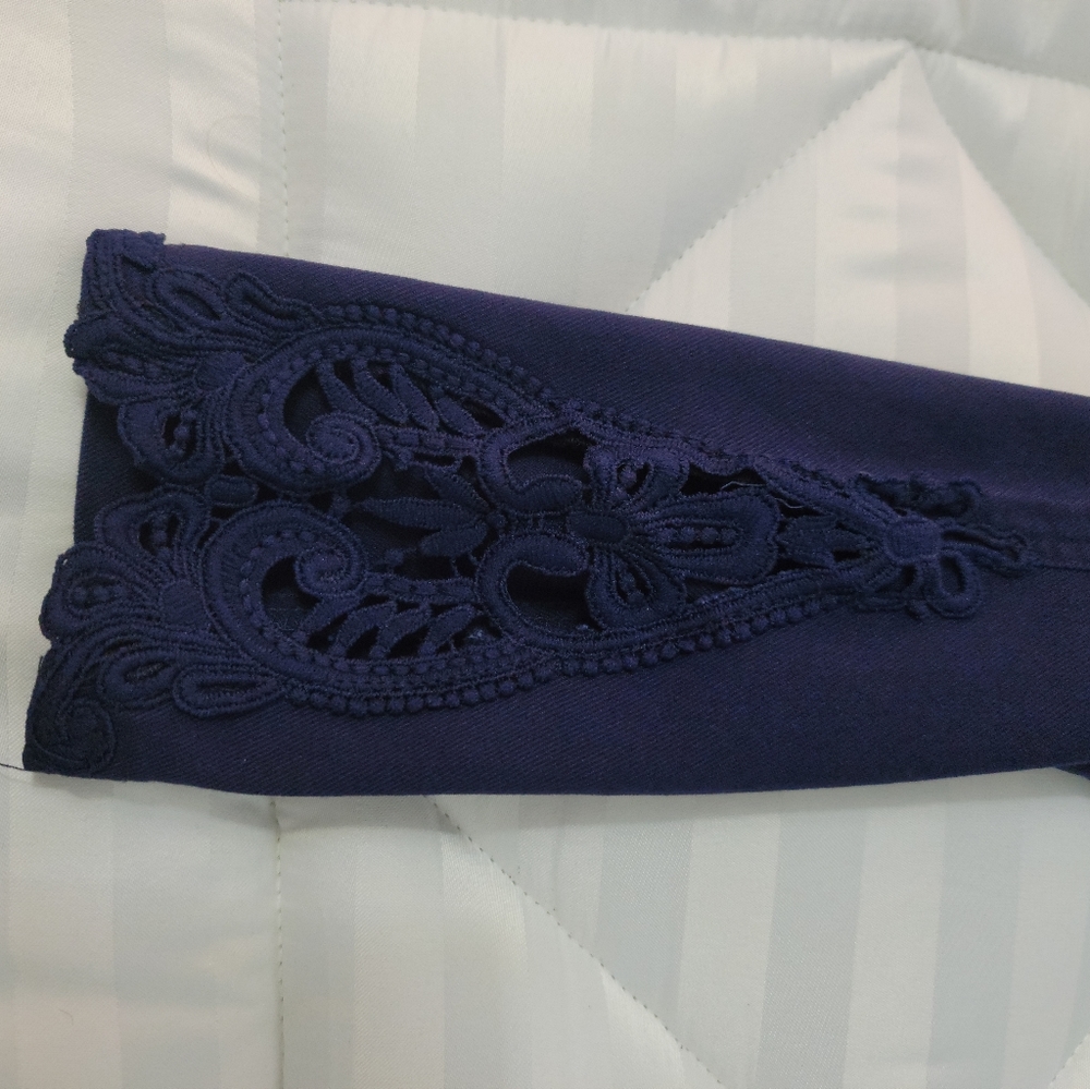Lace detailed pants